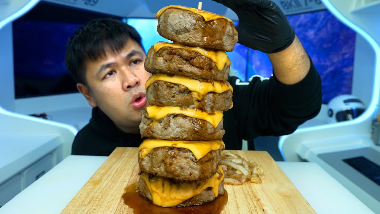 แฮมเบิร์กชีสยักษ์ Giant Hamburg Cheese Steak