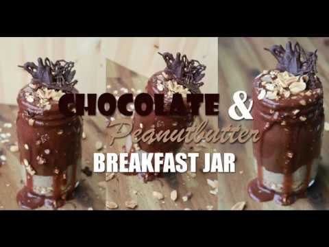 chocolate-&-peanut-butter-breakfast-jar