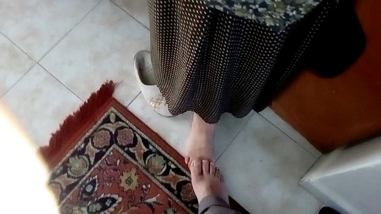 My Aunt Stading Feet Youtube 