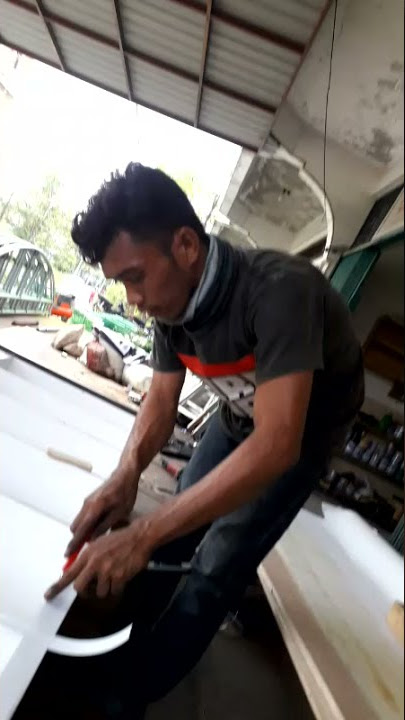 Tukang perabot mantul