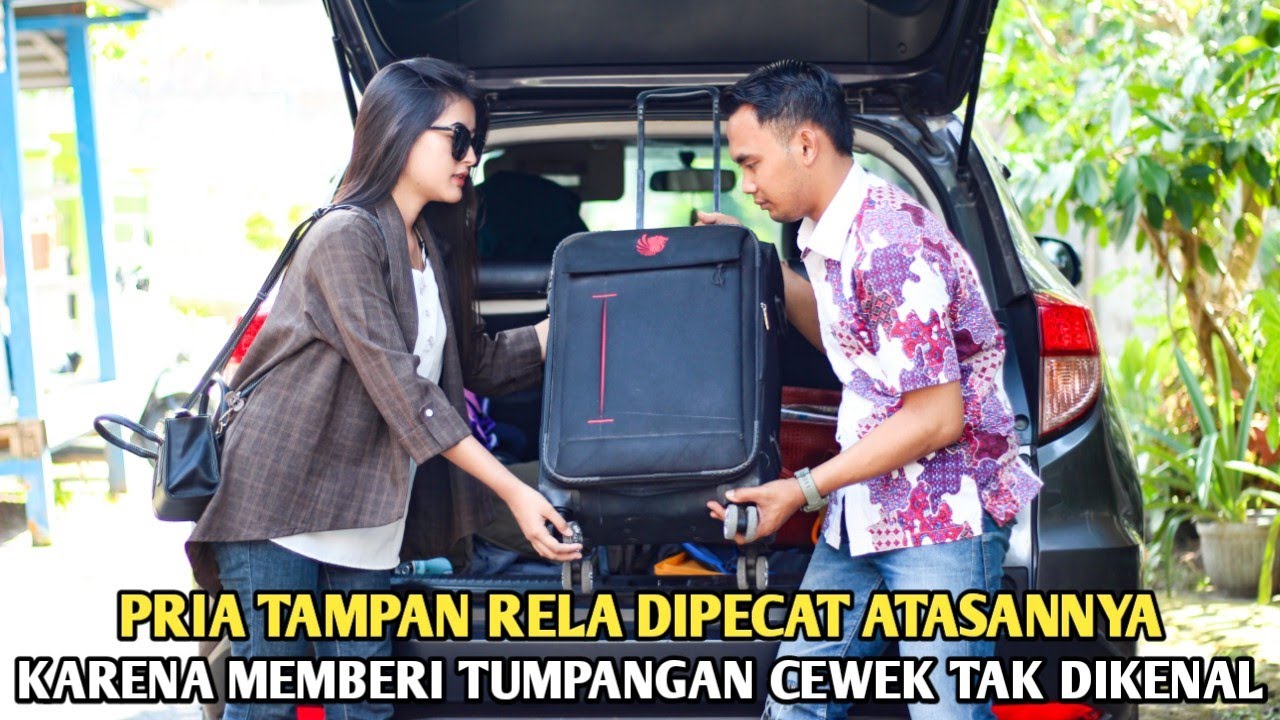 PRIA TAMPAN RELA DIPECAT ATASANNYA DEMI MEMBERI TUMPANGAN KE CEWEK YANG KEBINGUNGAN, TAK DISANGKA !!