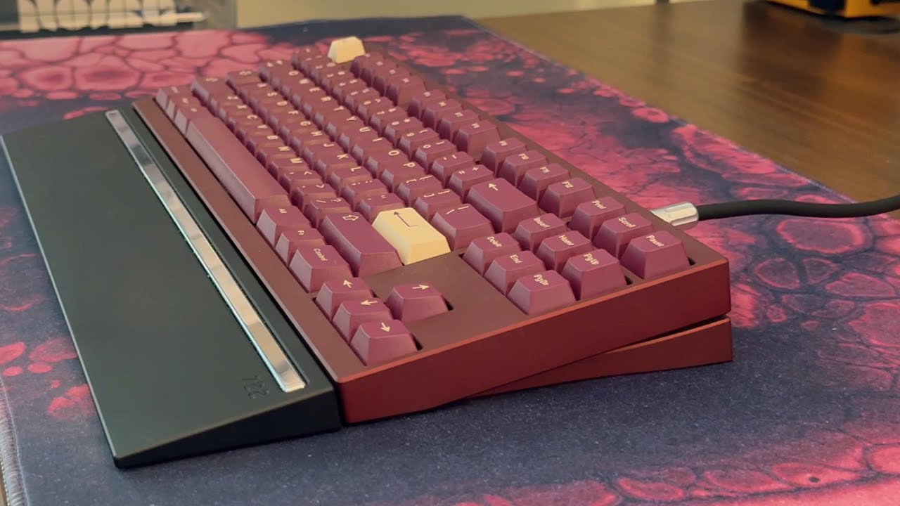 F1-8X V2 (Alu v1.1) | 1.6mm CEM3 | Cherry MX2A black | GMK