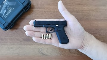 Mini Glock Toy Gun in 1:2 Scale Unboxing 2022 - Glock Keychain with Bullets