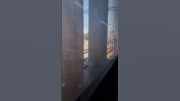 82501 IRCTC Tejas Exp Overtaking 12225 Kafiyat Exp At Aligarh Jn #gzbwap7 #indianrailways