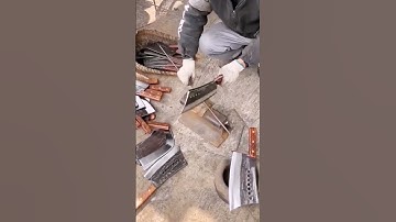 testing the durability and sharpness of the knife for cutting iron #shorts