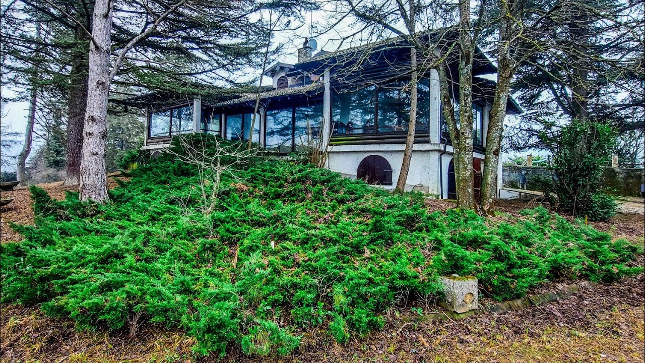 E' TUTTO ANCORA ARREDATO! ESPLORO L'AGRITURISMO ABBANDONATO PERSO NEL NULLA