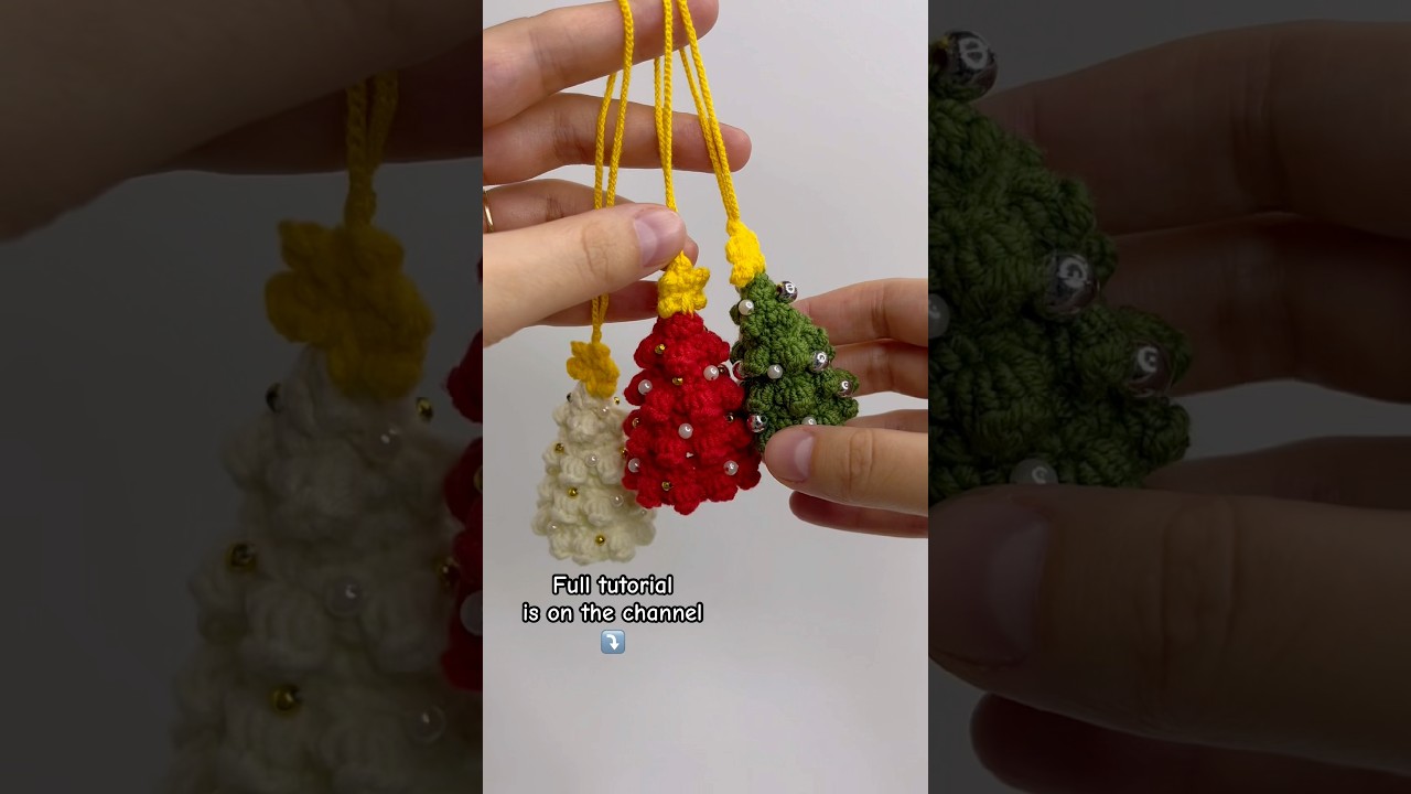 Tiny Crochet Christmas Trees 🌲 Mini Keychain & Ornament - YouTube