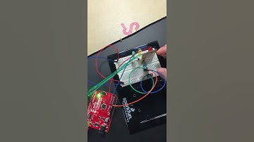 Intro to Interactive Media--Potentiometer controls LED lights