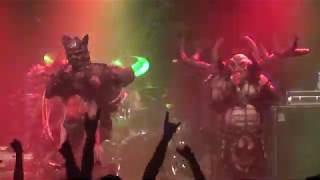 GWAR - The sordid soliloquy of Sawborg Destructo + Beat you to death, Live Bremen, Modernes, 6.12.19