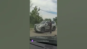 ليكزس تحطم آمال سارق حرفيا 