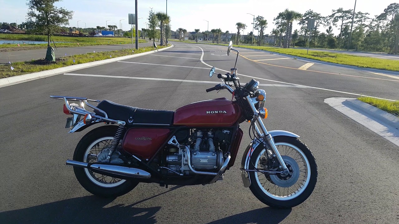 Honda GL1000 Goldwing 1976 - Stock Exhaust Sound