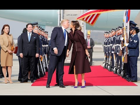 Video: Super Kiss From Melania And Donald Trump