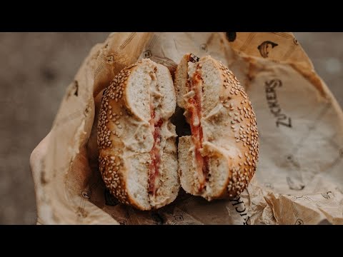 Vídeo: Diferencia Entre Bagel Y Pan