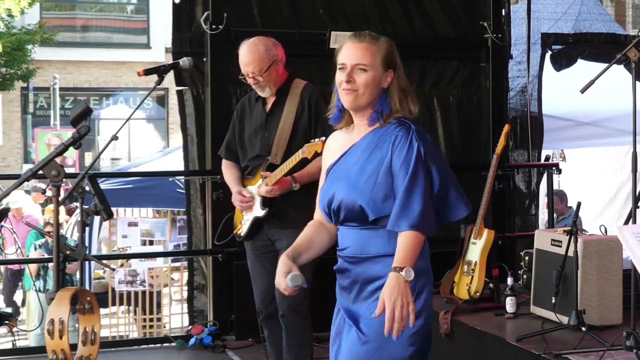 Don't stop - MoonDance