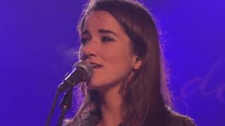 Video thumbnail of "Niamh Farrell - Mary and the soldier"