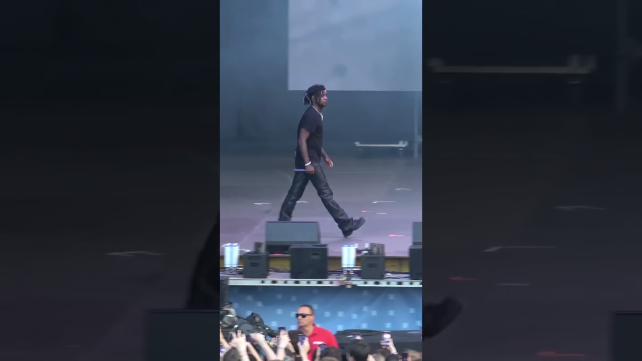 Ken Carson hardcore performance at music festival in Poland💯🫡