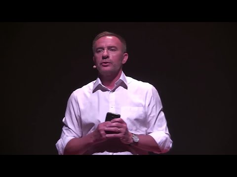 Y a t-il une vie sans Wifi ? | DIDIER COUSIN | TEDxCanebière