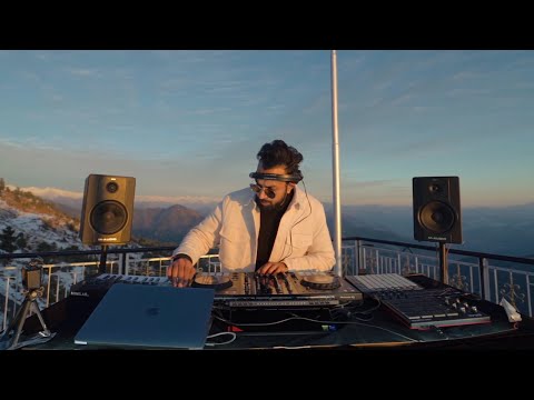 Melodic Techno At The Most Beautiful Sunset N1RVAAN Live In Narkanda India