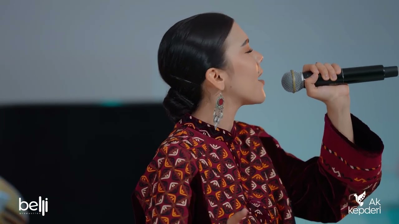 Gülnahal Pürliýewa - Nowgül (janly ses)