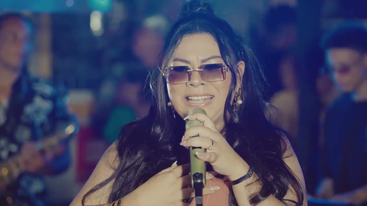 ERIKA TRINDADE - CANTA JOELMA CALYPSO - (Compilado)