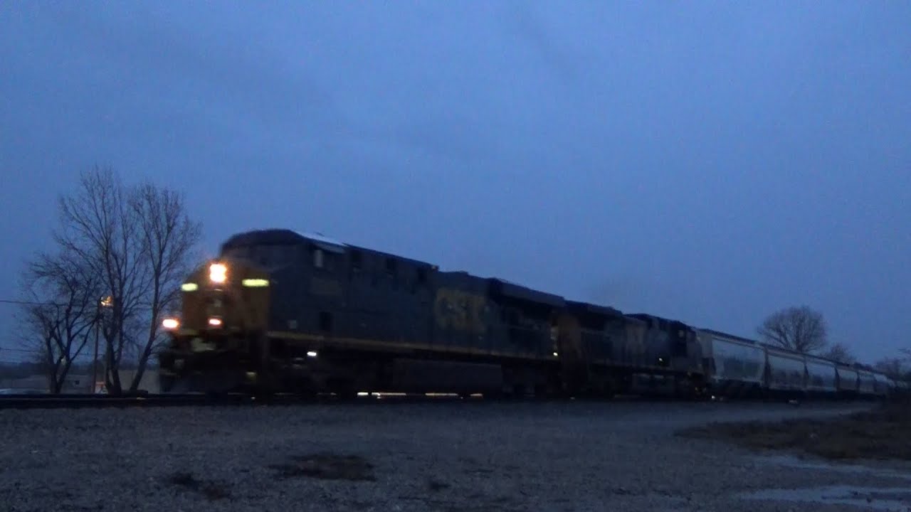 CSX ES40DC 5385 Leads Manifest M584-14 on 12/14/22 - YouTube
