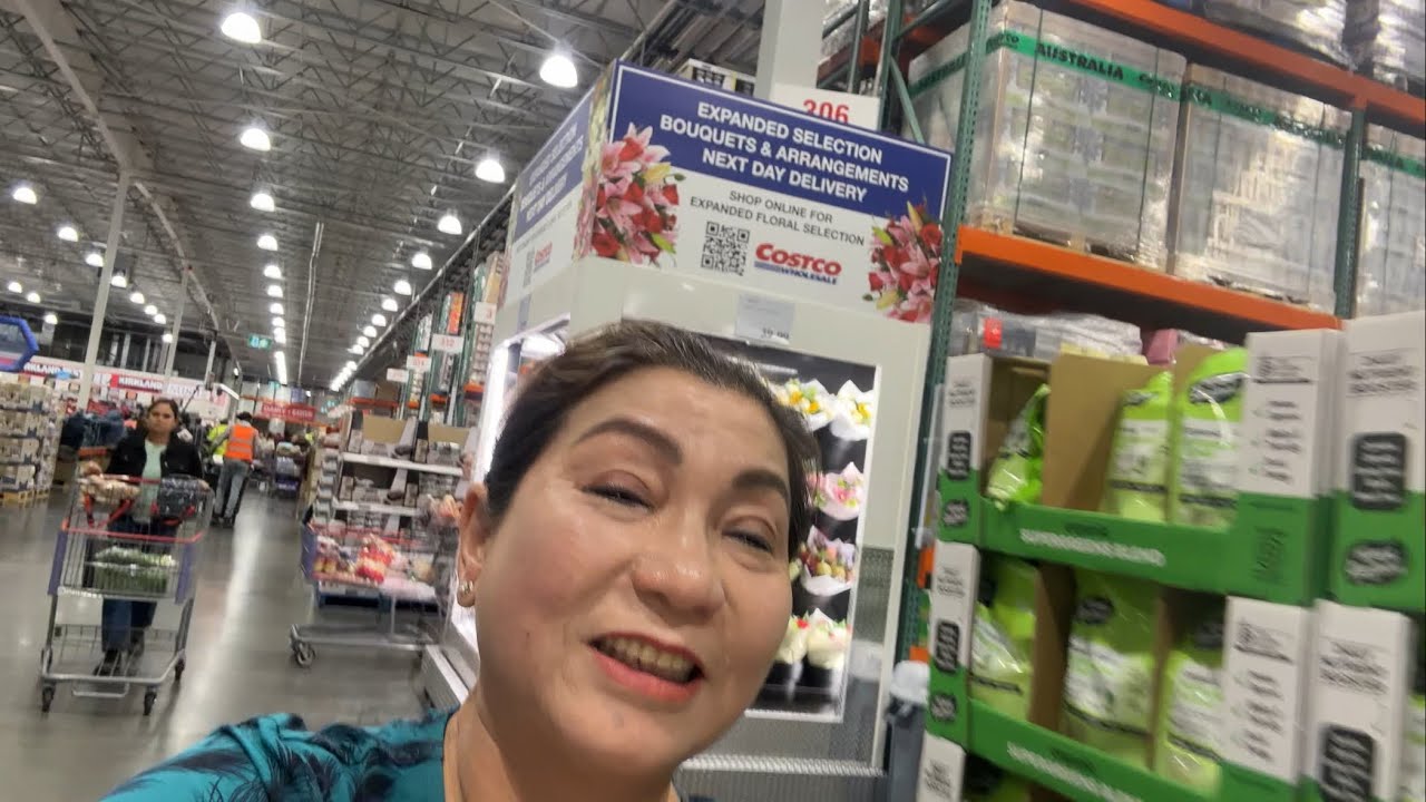 Mua nước suối ở Costco Wholesale Ardeer, lâu lâu ăn gà nướng ngon quá - Cuộc Sống Ở Úc 🇦🇺￼