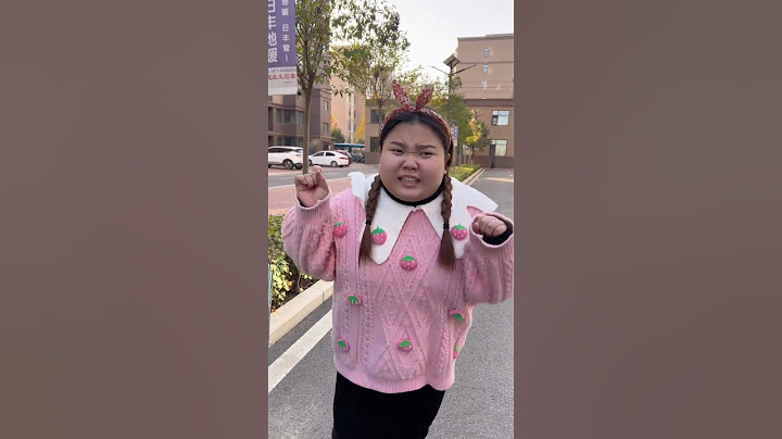小可爱的爱猫找不到了，路上有个姐姐说帮他找，但其实就在他手里 #萌娃 #搞笑 #家庭教育