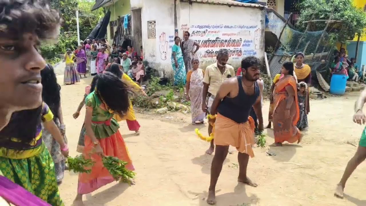 கன்னிமார்கள் அழைப்பு ஆவேசமாய் ஆடிய சிறுமிகள் #tamildevotionalsongs #poosaripattu #பம்பைசெந்தில்