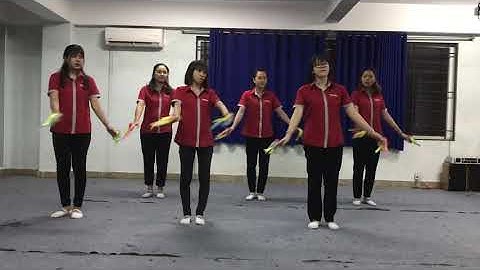 Múa nụ cười xinh