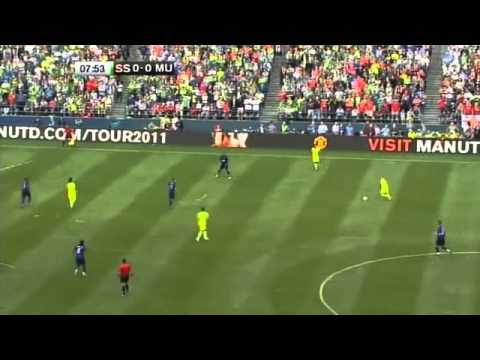 Fredy Montero vs Manchester United Friendly 2011 b...