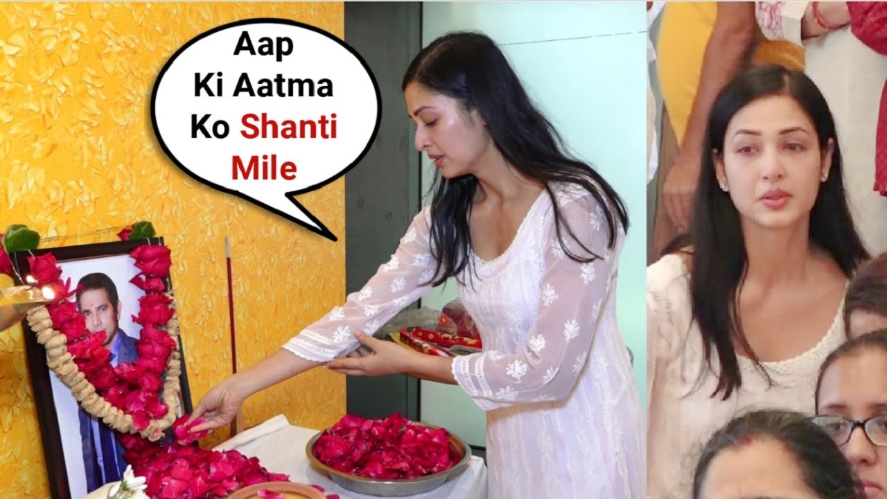 Vidisha Srivastava Emotional In Tears At Deepesh Bhan Prayer Meet