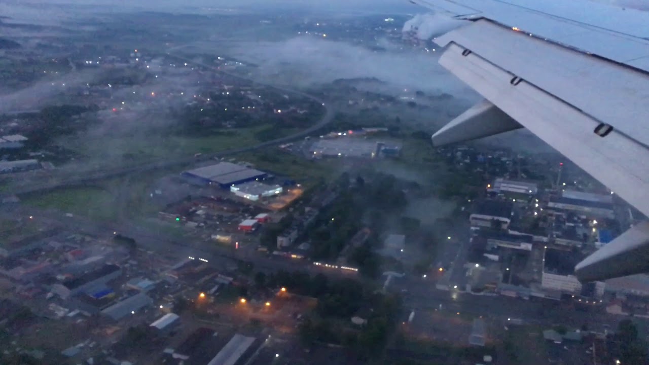 Полет на самолете пермь. Самолет над Пермью. Самолёт над Пермью сегодня. Самолет Пермь Махачкала.