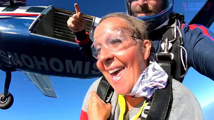 Robin Morrill-Briganti...  Tandem skydive!