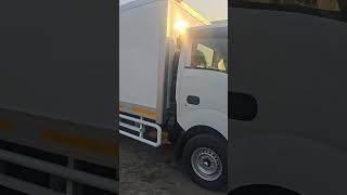 isuzu traga box frrzer karoseri fajar jaya model terbaru