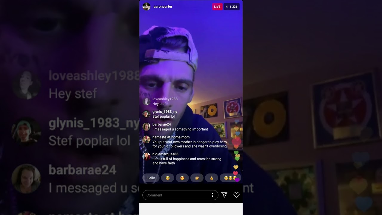 Аарон Картер в прямом эфире в Instagram (17 ноября 2019 г.) показывает наркотики своей матери.