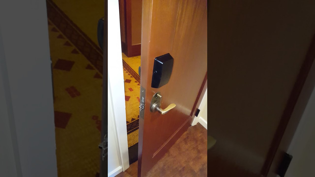 ALWAYS check that your hotel room door is actually locked before