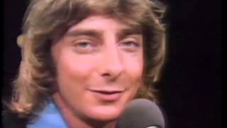 Video voorbeeld van "Barry Manilow I write the songs"