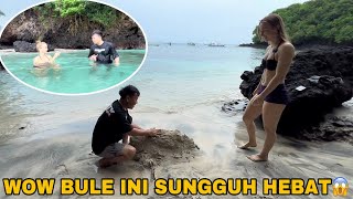 Download Lagu AKANG MV DI PRANK BULE‼️BIKIN KAGET SETELAH DIAJAK BERENANG MP3 Download Lagu AKANG MV DI PRANK BULE‼️BIKIN KAGET SETELAH DIAJAK BERENANG MP3
