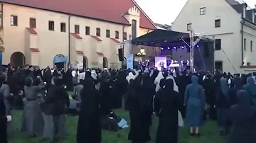 Rammstein Zeig dich live and nuns