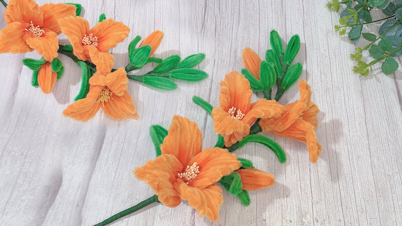 DIY Gladiolus Tutorial: How to Make Pipe Cleaner Gladiolus Flowers - DIY Chenille Wires Flower