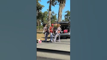 Man Has Puppet Back Up Dancers || ViralHog