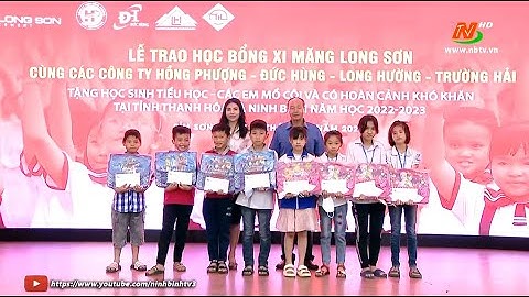 Trao học bổng cho học sinh có hoàn cảnh khó khăn