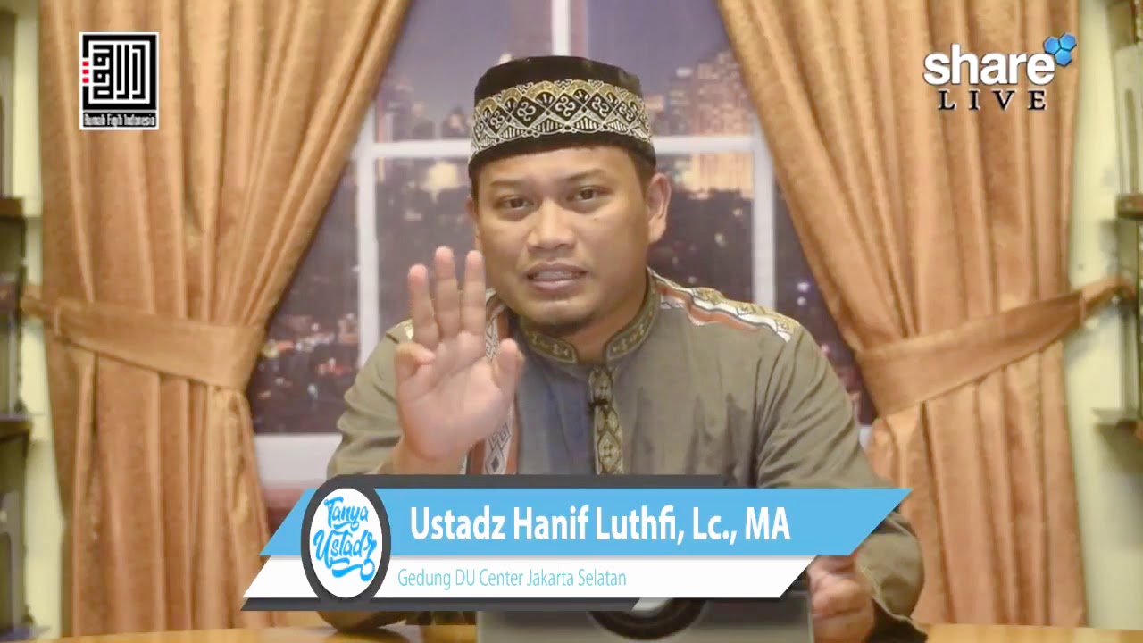 1. shalat di mesjid dua tingkat, makmum tidak bisa melihat imam