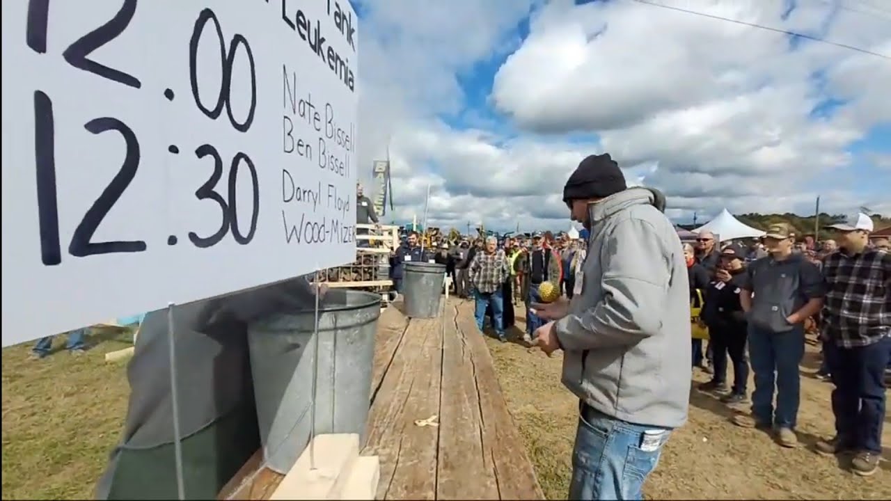 Live MAPLE SYRUP DUNK TANK Andrew Easton Wins! Paul Bunyan 2022 YouTube