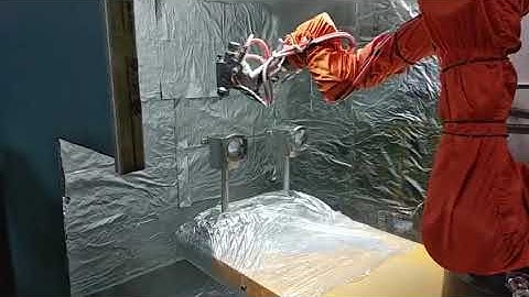 Spraying the pump with the Aubo robot