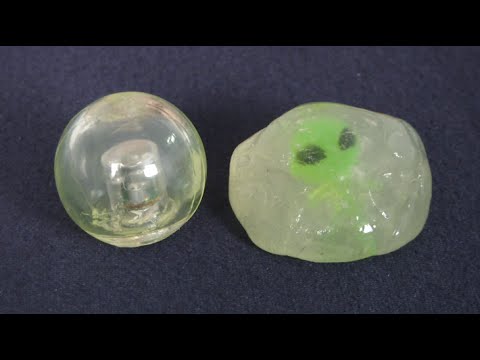Light Up Ice Putty from Scientific Explorer