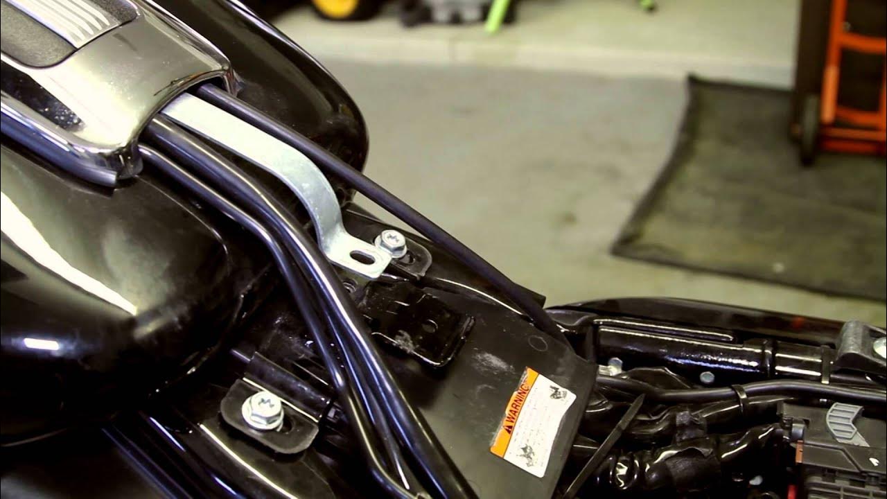 Exposing the Wiring and the Battery on a 2011 Harley-Davidson Road