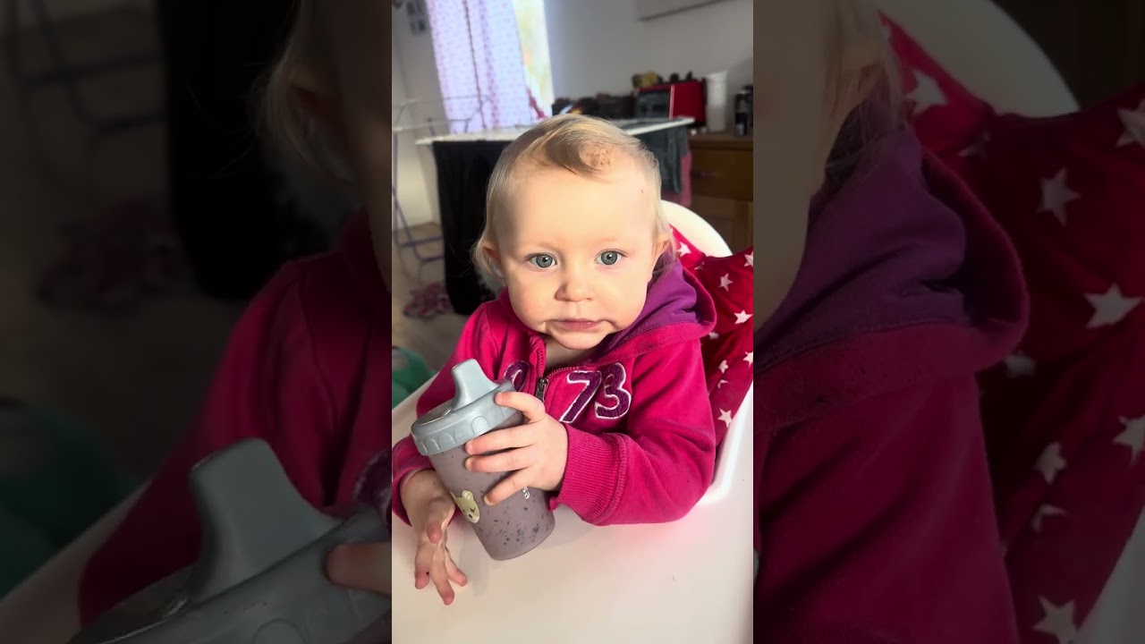 Ха-ха, что этот малыш говорит? Дай знать! 😆👶 