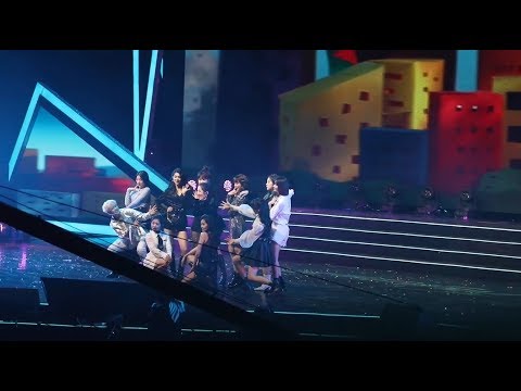 騰訊年會｜火箭少女101《颯小姐》全員直拍 (cr.MoonLight·火箭少女101團站)