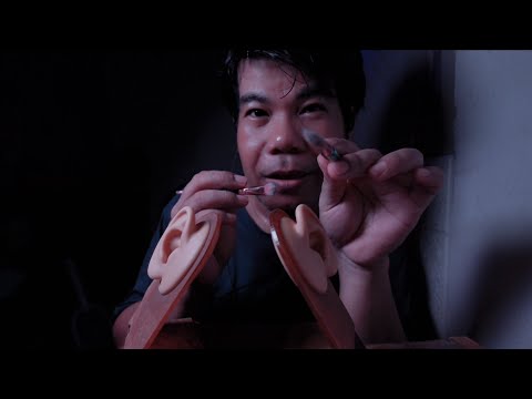 ASMR 🧹ear cleaning with rain sounds🌧️ แคะหูท่ามกลางเสียงฝน 